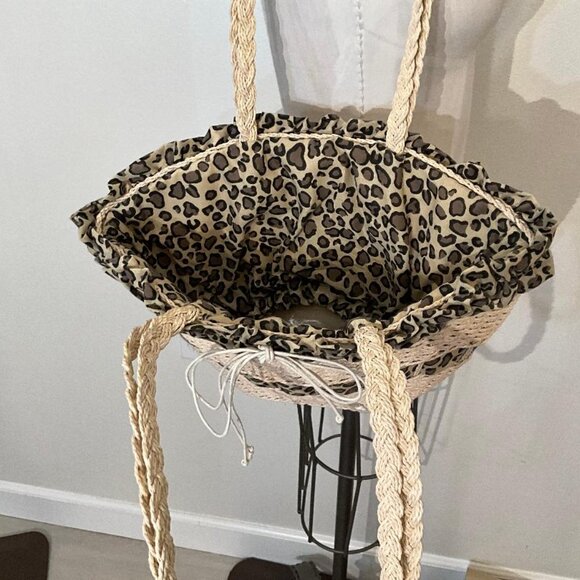 Straw wicker shoulder Bag with Leopard fabric details 2-double rope straps NWOT - Picture 3 of 5